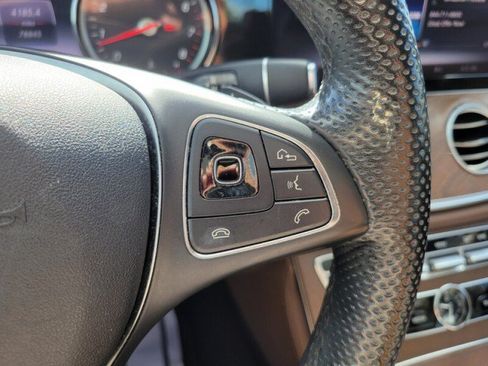 Used 2018 Mercedes-Benz E 400 4MATIC Sedan image 18