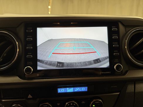 Used 2022 Toyota Tacoma TRD Sport AWD/4WD image 29