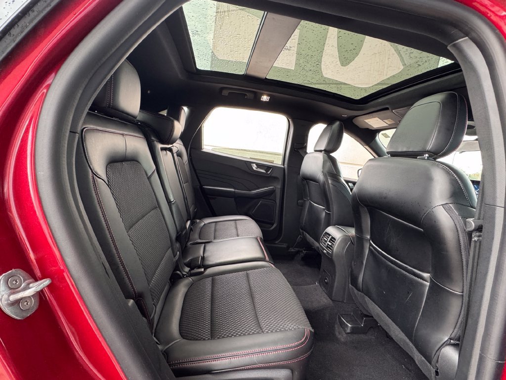 Used 2024 Ford Escape ST-Line w/ Tech Pack #1 AWD/4WD image 32