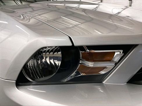 Used 2012 Ford Mustang Premium RWD image 27