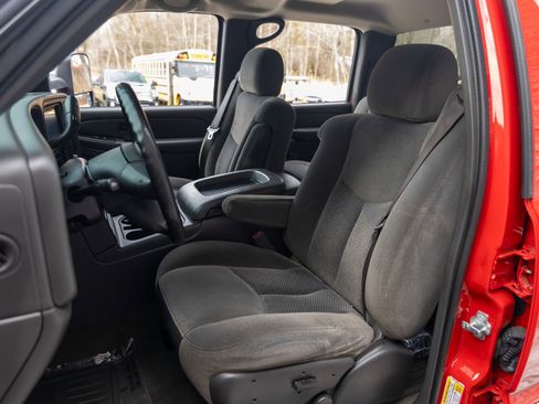 Used 2007 Chevrolet Silverado 2500 LT w/ Heavy-Duty Power Package image 26