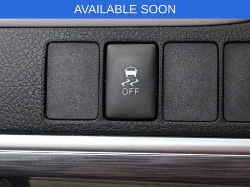 Used 2014 Toyota Camry LE FWD image 14