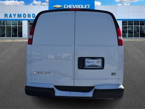 New 2025 Chevrolet Express 2500 Work Van w/ Driver Convenience Package image 4