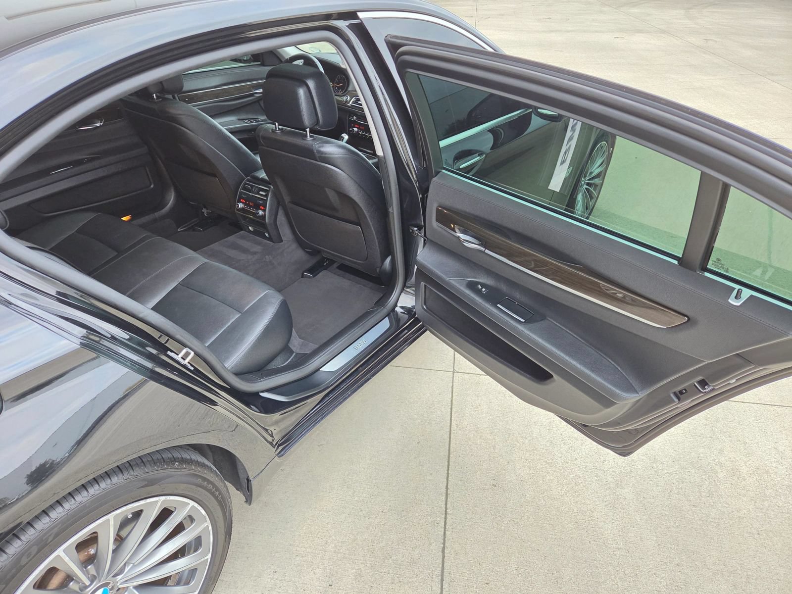 Used 2015 BMW 740Li RWD image 19