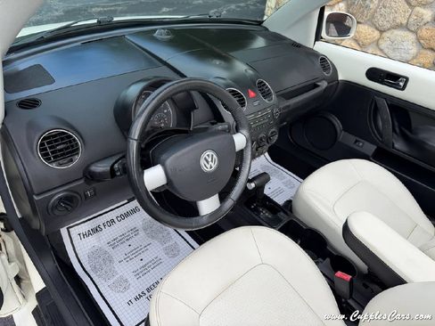 Used 2007 Volkswagen Beetle Triple White Edition FWD image 4