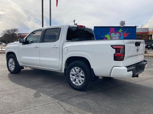 Used 2022 Nissan Frontier SV image 7