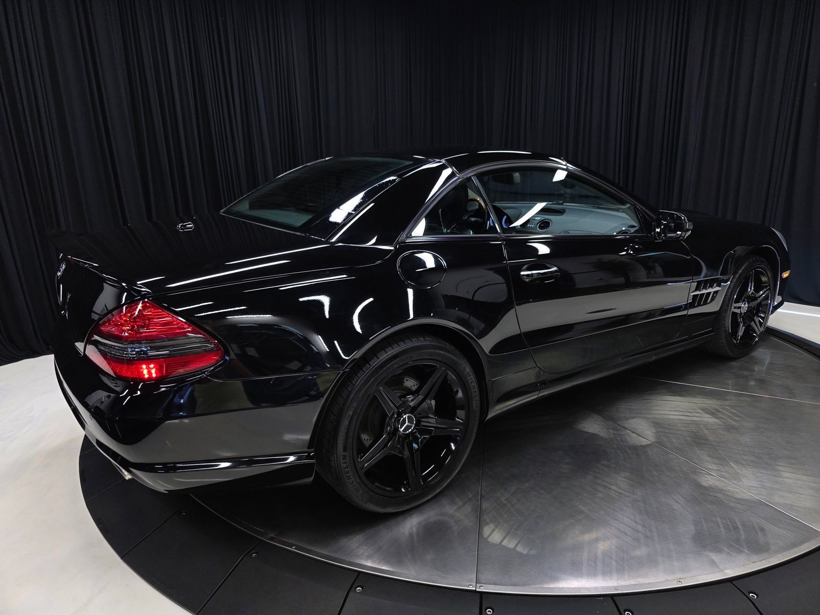 Used 2011 Mercedes-Benz SL 550 image 49