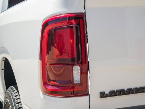 New 2026 RAM 2500 Laramie AWD/4WD image 7