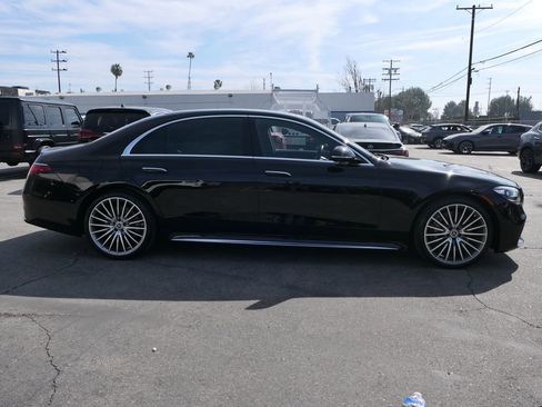 Used 2022 Mercedes-Benz S 580 4MATIC Sedan image 3