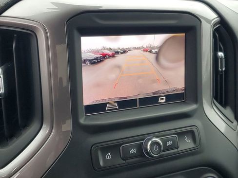 Used 2024 Chevrolet Silverado 2500 Custom w/ Custom Value Package image 19