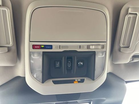 Used 2023 Subaru Forester Touring w/ Popular Package #2 AWD/4WD image 18