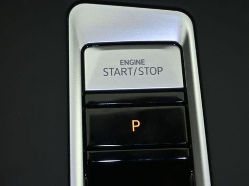 New 2026 Volkswagen Atlas SE image 7