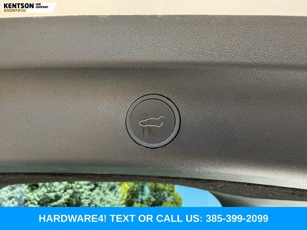 Used 2023 Tesla Model Y Long Range AWD/4WD image 32