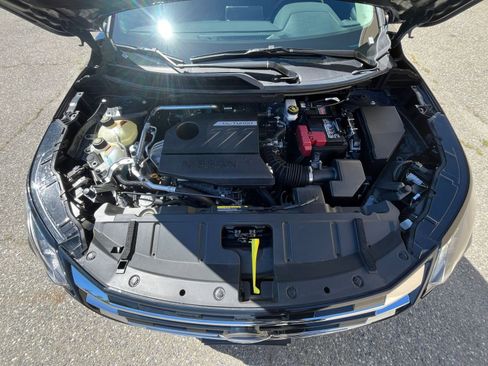 Used 2025 Nissan Rogue SV FWD image 34