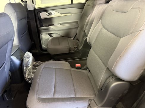 New 2026 Ford Explorer Active image 14