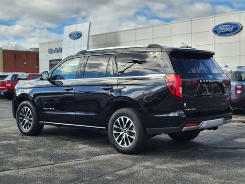 Used 2025 Ford Expedition Platinum image 3