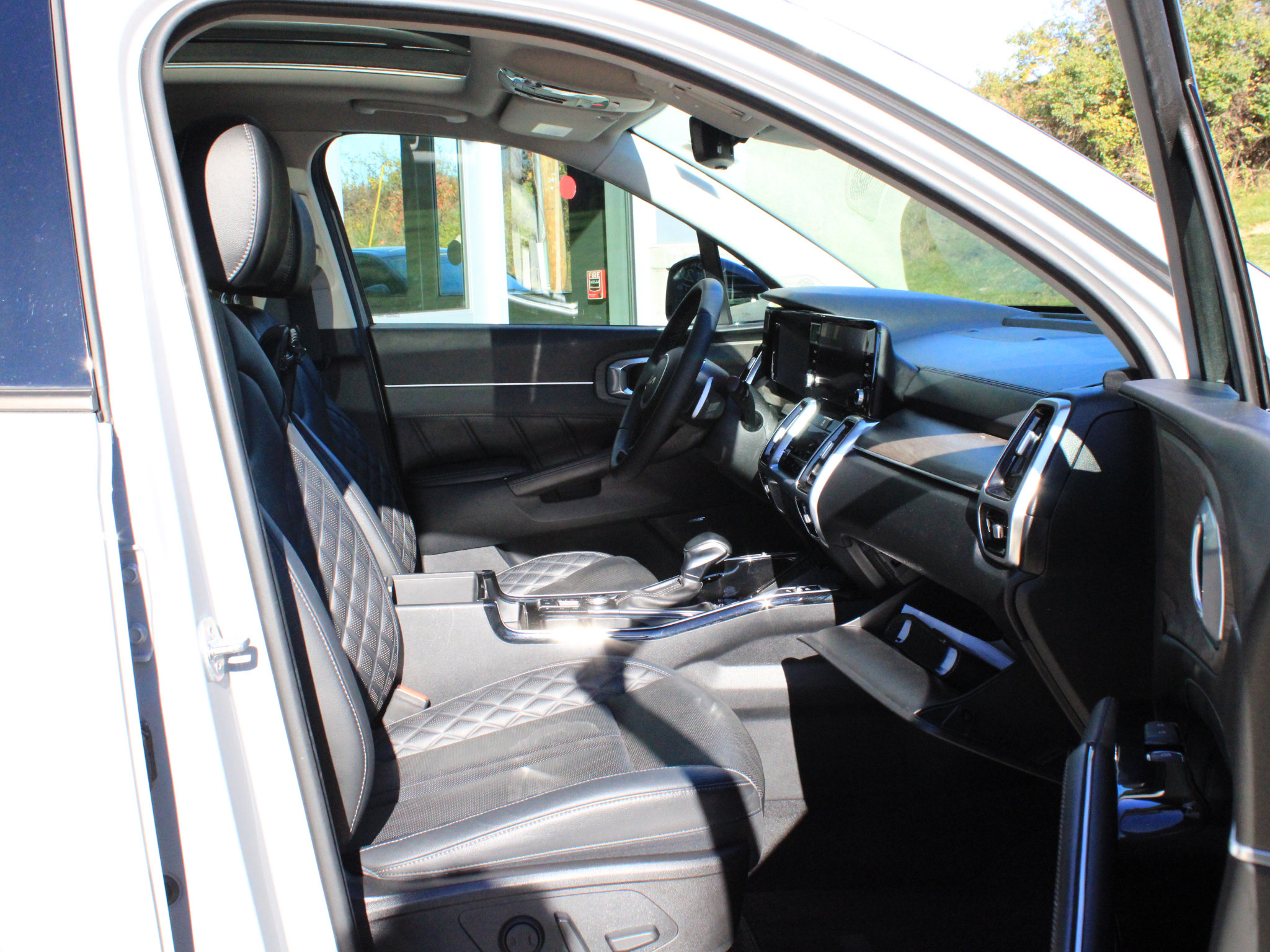 Used 2023 Kia Sorento SX Prestige AWD/4WD image 24