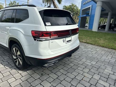 Used 2024 Volkswagen Atlas SE FWD image 12