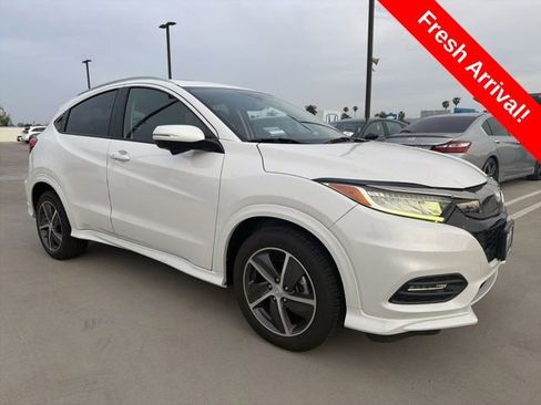 Used 2020 Honda HR-V Touring image 1