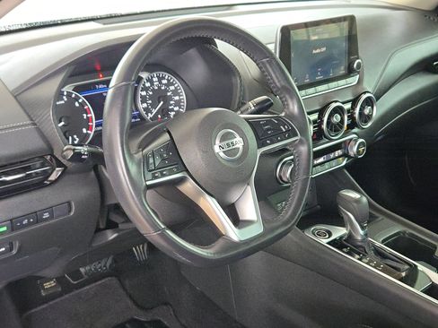 Used 2020 Nissan Sentra SV w/ Trunk Package FWD image 10