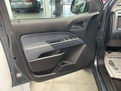 Used 2020 Chevrolet Colorado Z71 AWD/4WD image 9
