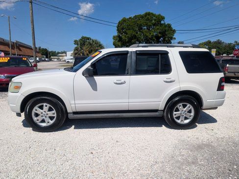 Used 2009 Ford Explorer XLT image 8