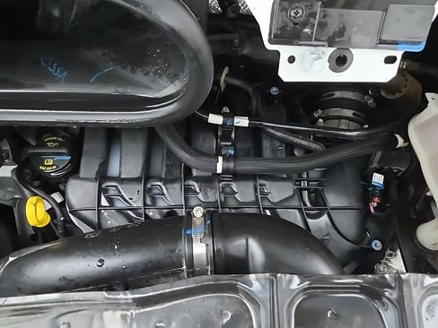 Used 2025 RAM ProMaster 2500 w/ U-Haul Equipment Group FWD image 20