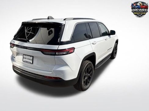 New 2026 Jeep Grand Cherokee Altitude AWD/4WD image 5