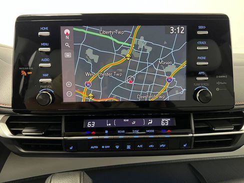 Used 2021 Toyota Sienna XSE AWD/4WD image 19