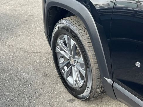 Used 2025 Chevrolet Equinox LT image 30