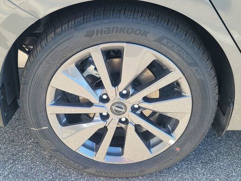 New 2026 Nissan Sentra SL w/ Floor Mat Package FWD image 3