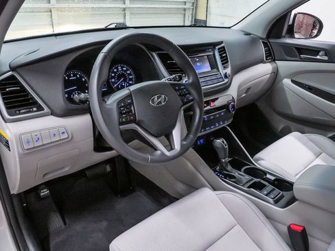Used 2017 Hyundai Tucson Sport FWD image 7