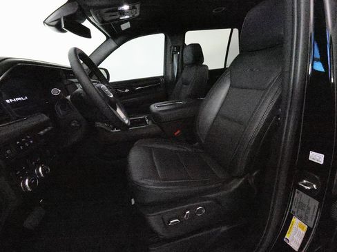 Used 2024 GMC Yukon Denali w/ Max Trailering Package image 19