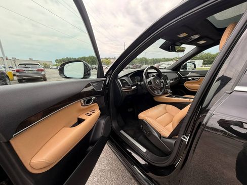 Used 2018 Volvo XC90 T6 Momentum w/ Convenience Package AWD/4WD image 28