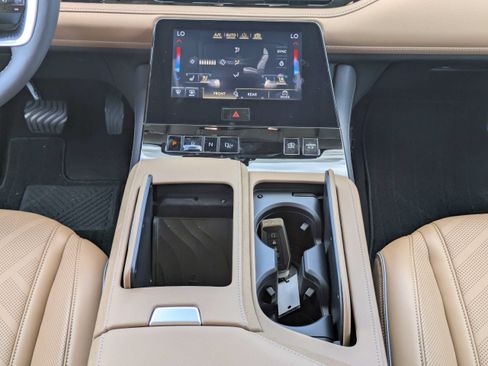 Used 2027 INFINITI QX80 Luxe w/ Cargo Package RWD image 21