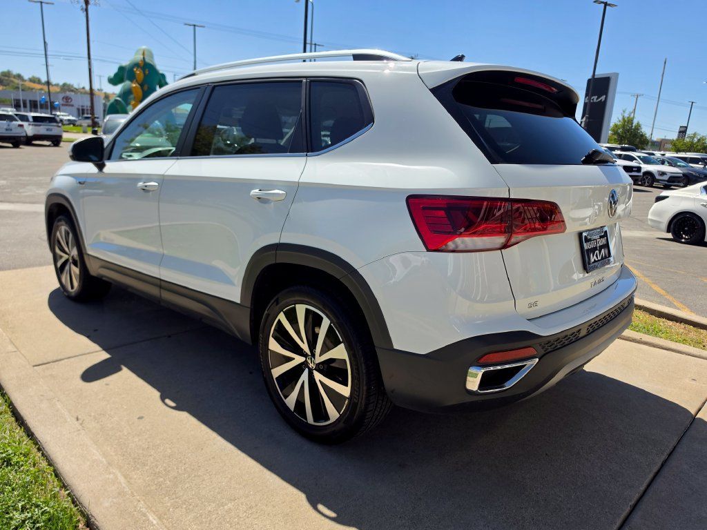 Used 2022 Volkswagen Taos SE AWD/4WD image 7