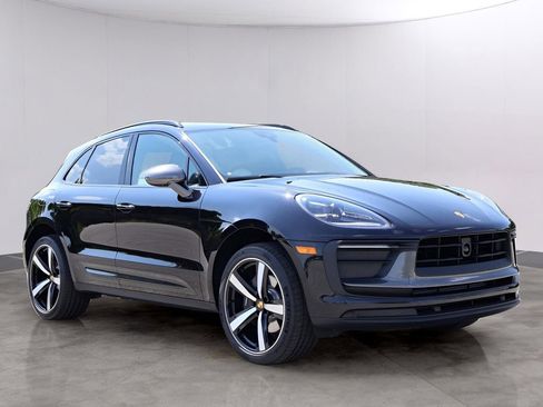 New 2025 Porsche Macan image 11