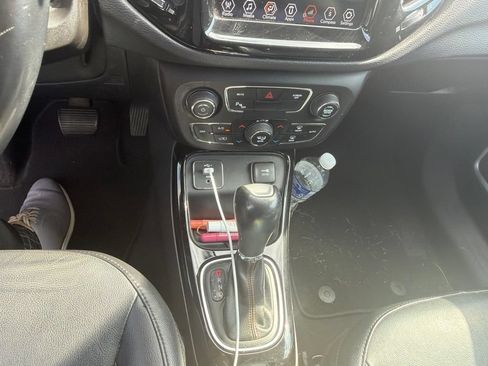 Used 2018 Jeep Compass Limited w/ Safe & Security Group FWD image 22