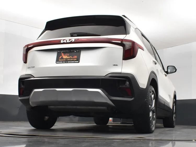 Used 2024 Kia Seltos S AWD/4WD image 10