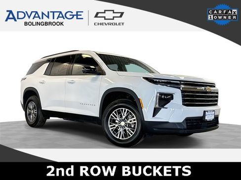 Used 2025 Chevrolet Traverse LT w/ Driver Confidence Package image 1