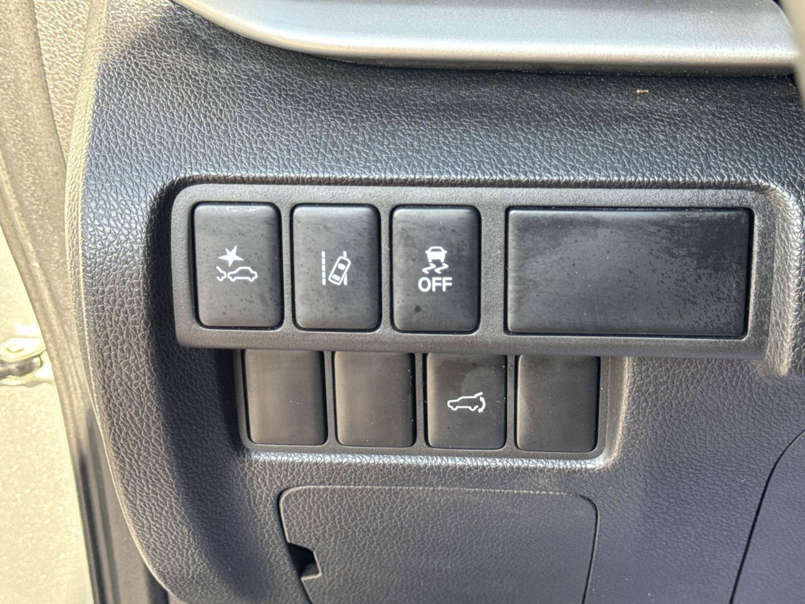 Used 2024 Mitsubishi Eclipse Cross AWD image 16