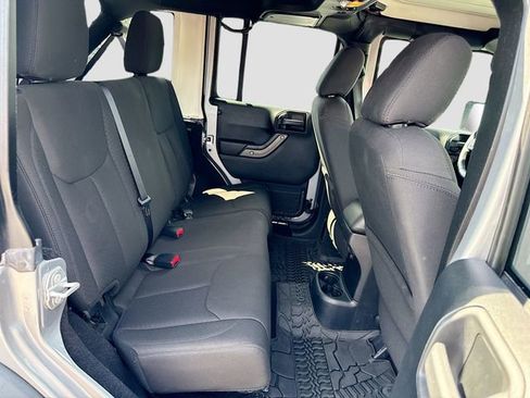 Used 2017 Jeep Wrangler Unlimited Sport AWD/4WD image 22