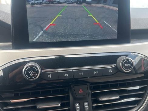 Used 2020 Ford Escape SE FWD image 8