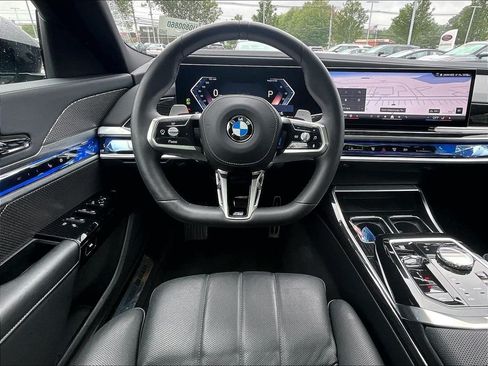 Used 2026 BMW 740i xDrive AWD/4WD image 17