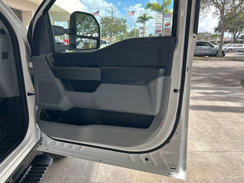 Used 2025 Ford F350 XLT image 26