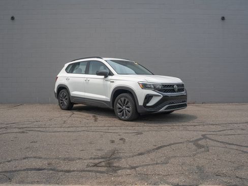 Certified 2023 Volkswagen Taos S w/ Driver Assistance Package FWD image 9