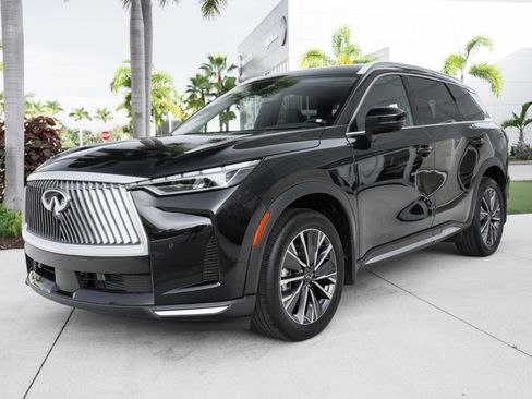 Certified 2026 INFINITI QX60 Luxe w/ Cargo Package FWD image 4