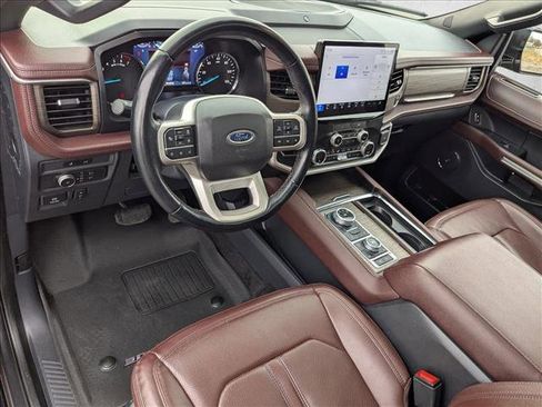 Used 2022 Ford Expedition Max Limited image 10