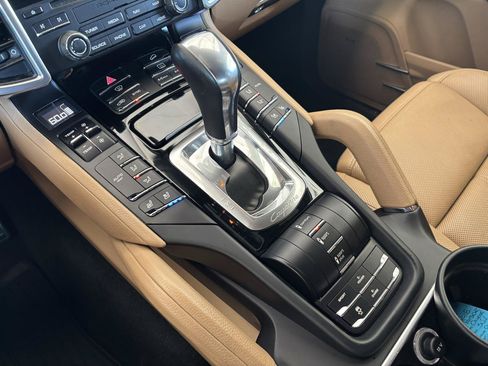 Used 2018 Porsche Cayenne S w/ Premium Package Plus AWD/4WD image 15