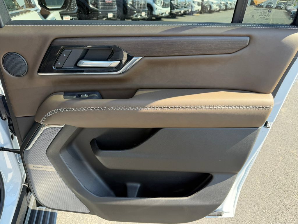 New 2026 GMC Yukon XL Denali Ultimate AWD/4WD image 21